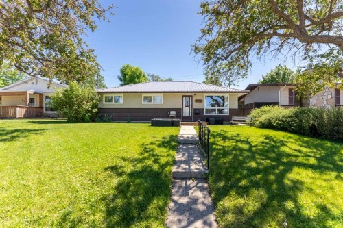 2206 5A Avenue NORTH Lethbridge, AB T1H 0R5