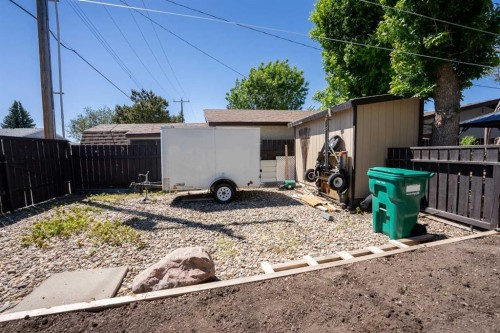 2206 5A Avenue North, Lethbridge, AB 