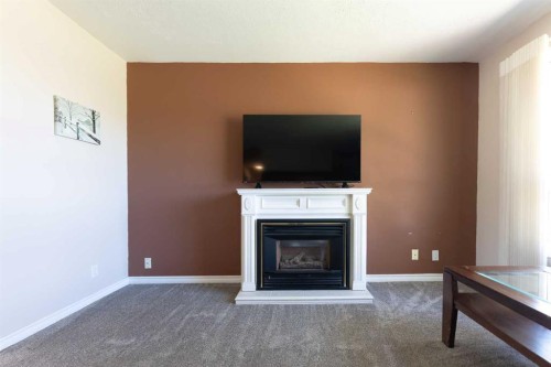 2206 5A Avenue North, Lethbridge, AB 
