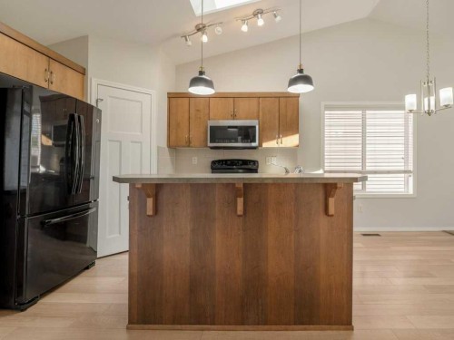 167 Blackwolf Way North, Lethbridge, AB 