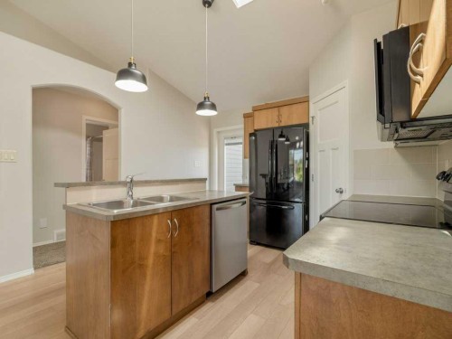167 Blackwolf Way North, Lethbridge, AB 
