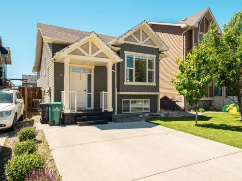 167 Blackwolf Way NORTH Lethbridge, AB T1H 6Z7