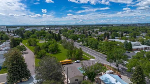 2305 7 Avenue North, Lethbridge, AB 
