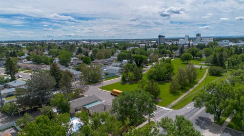 2305 7 Avenue North, Lethbridge, AB 