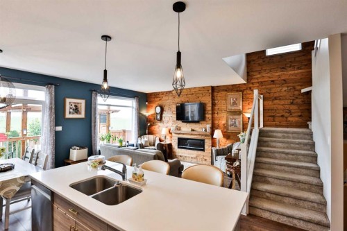 874 Greywolf Run North, Lethbridge, AB 
