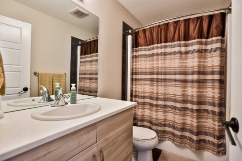 874 Greywolf Run North, Lethbridge, AB 