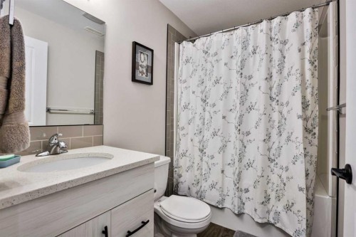 874 Greywolf Run North, Lethbridge, AB 