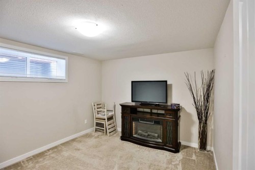 874 Greywolf Run North, Lethbridge, AB 