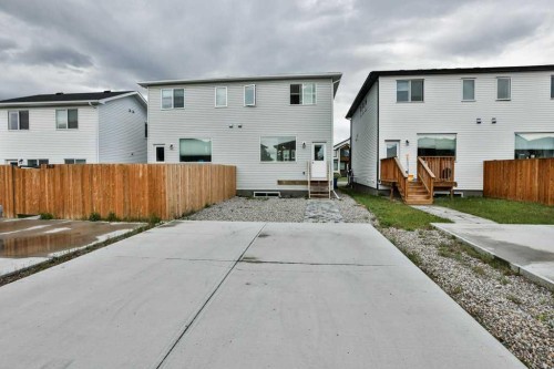 267 Grassland Boulevard West, Lethbridge, AB 