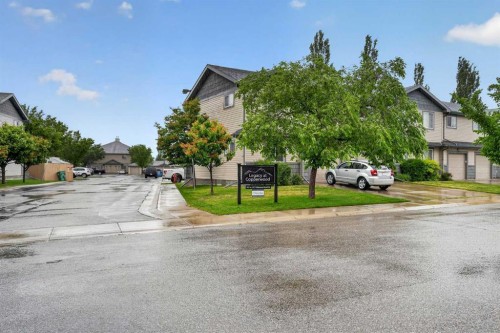 7-129 Silkstone Road WEST Lethbridge, AB T1J 3H6