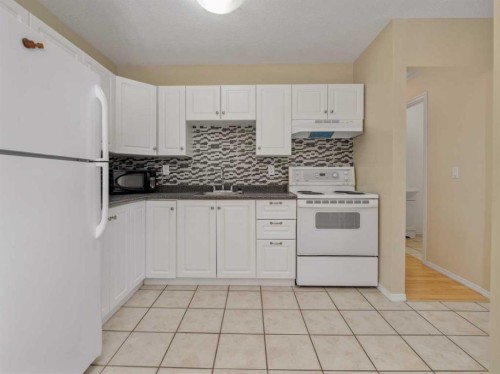 2-269 Laval Boulevard West, Lethbridge, AB 