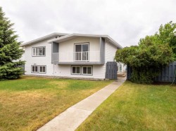 2-269 Laval Boulevard WESTLethbridge, AB T1K 4E2