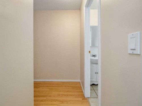 2-269 Laval Boulevard West, Lethbridge, AB 