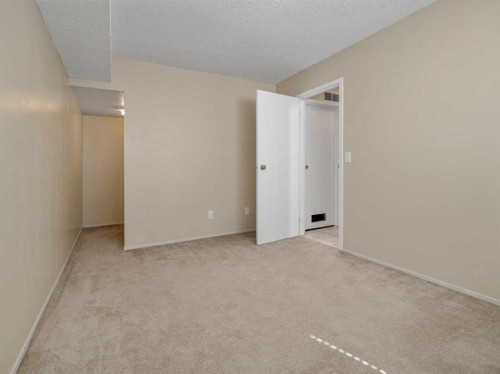 2-269 Laval Boulevard West, Lethbridge, AB 