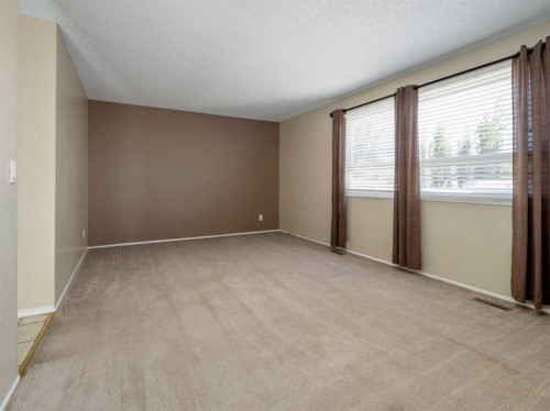 2-269 Laval Boulevard West, Lethbridge, AB 