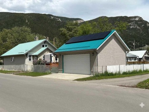 13202 19 Avenue, Blairmore, AB 