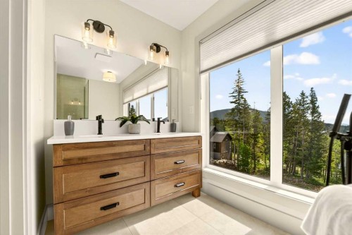 72 Kananaskis Drive, Coleman, AB 