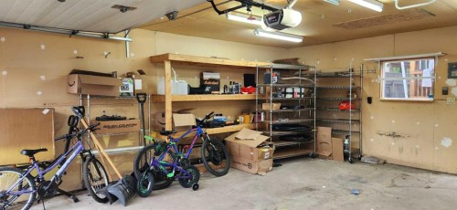 526 33 Street South, Lethbridge, AB 
