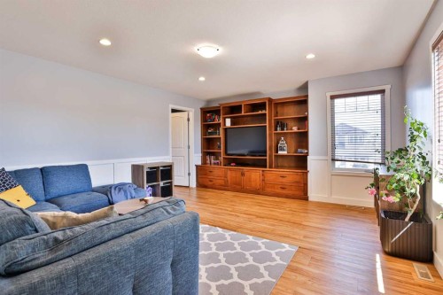 287 Firelight Crescent West, Lethbridge, AB 