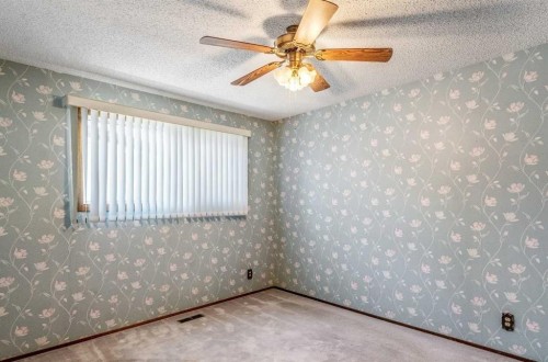 47 Ryerson Road West, Lethbridge, AB - Indoor Photo Showing Other Room