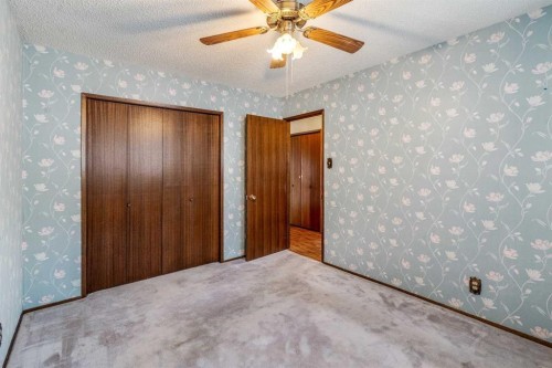47 Ryerson Road West, Lethbridge, AB - Indoor Photo Showing Other Room