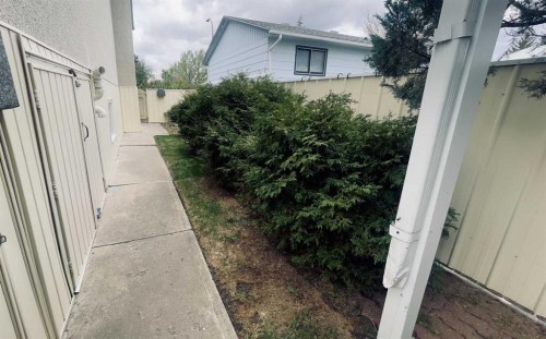 47 Ryerson Road West, Lethbridge, AB - Outdoor
