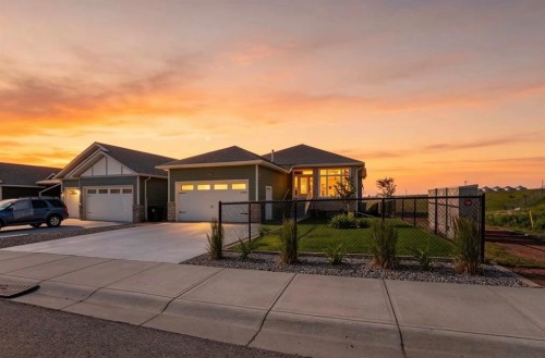 202 Lake Drive  Coalhurst, AB T0L 0V0