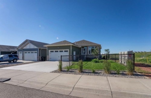 202 Lake Drive, Coalhurst, AB 