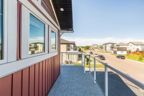 208-210 Firelight Way West, Lethbridge, AB 