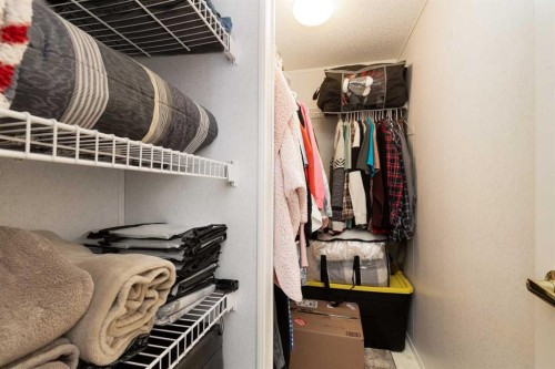 37-801 232 Street, Hillcrest, AB 