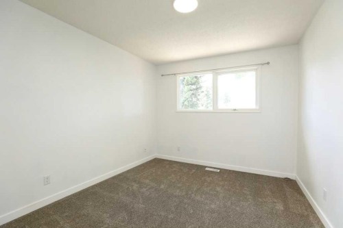 316 Leaside Avenue South, Lethbridge, AB 