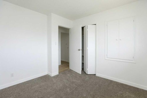 316 Leaside Avenue South, Lethbridge, AB 