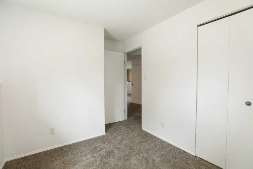 316 Leaside Avenue South, Lethbridge, AB 