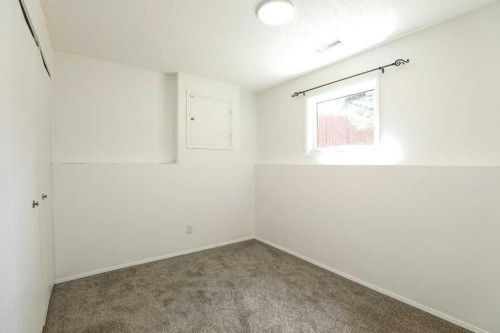 316 Leaside Avenue South, Lethbridge, AB 
