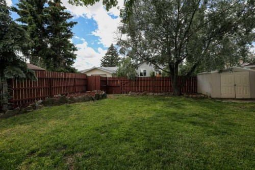 316 Leaside Avenue South, Lethbridge, AB 