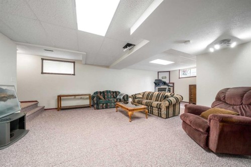 5205 55 Street, Taber, AB - Indoor Photo Showing Basement