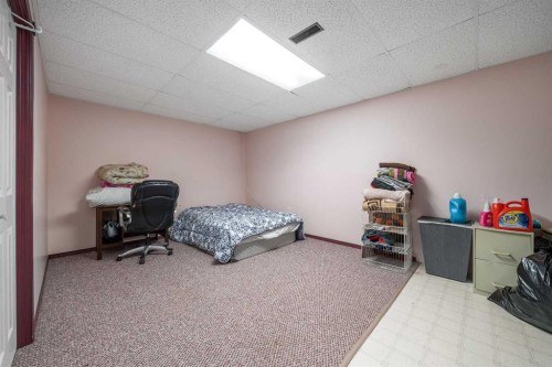 5205 55 Street, Taber, AB - Indoor
