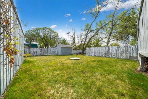 5205 55 Street, Taber, AB - Outdoor