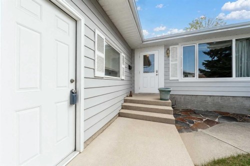 5205 55 Street, Taber, AB - Outdoor With Exterior