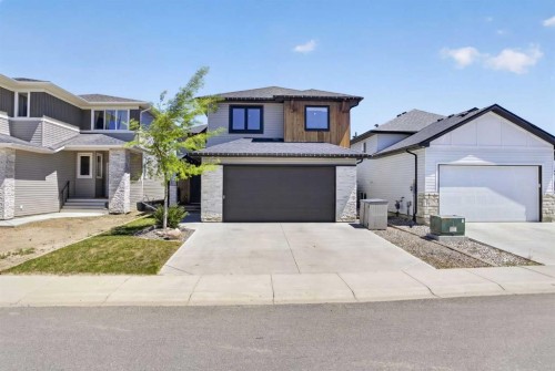 47 Rivergrove Lane West, Lethbridge, AB 
