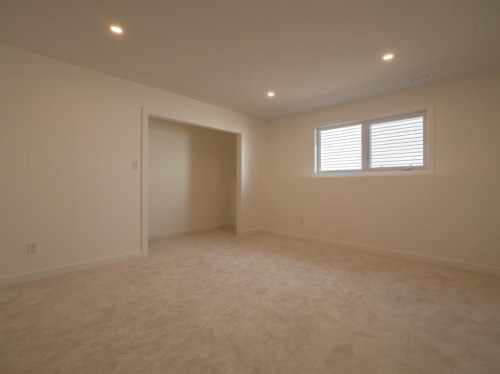 26 Rivergrove Run West, Lethbridge, AB 