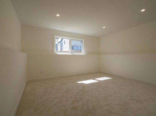 26 Rivergrove Run West, Lethbridge, AB 