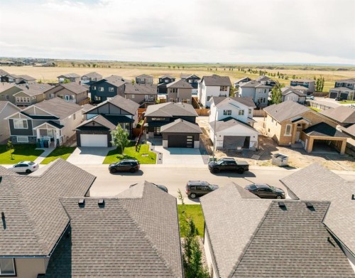 26 Rivergrove Run West, Lethbridge, AB 