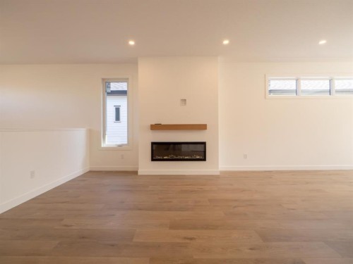 26 Rivergrove Run West, Lethbridge, AB 