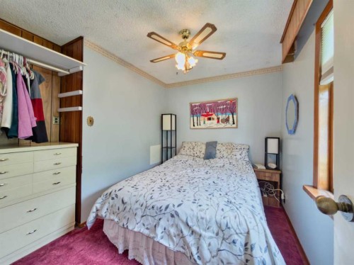 22830 6 Avenue, Hillcrest, AB - Indoor Photo Showing Bedroom