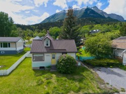 22830 6 Avenue Hillcrest, AB T0K 1C0
