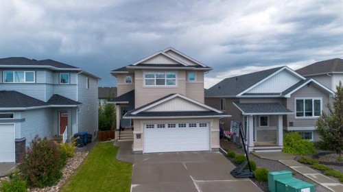 575 Moonlight Lane WEST Lethbridge, AB T1J 5M1