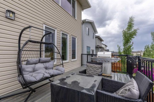 575 Moonlight Lane West, Lethbridge, AB 