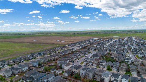575 Moonlight Lane West, Lethbridge, AB 