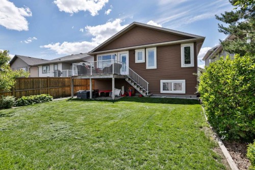 111 Firelight Way West, Lethbridge, AB 